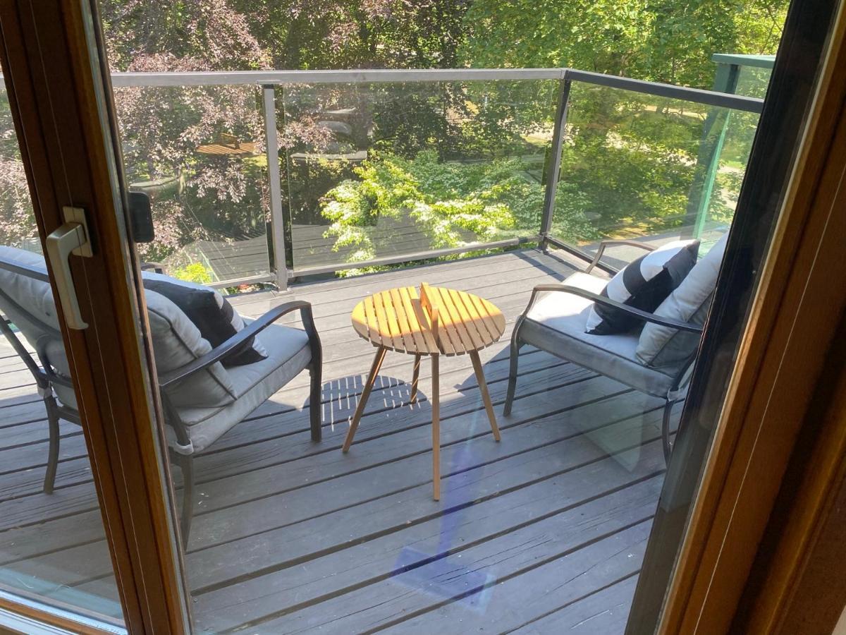 Superb Beach Home:Heated Pool-Hot Tub Open 365Days Toronto Bagian luar foto