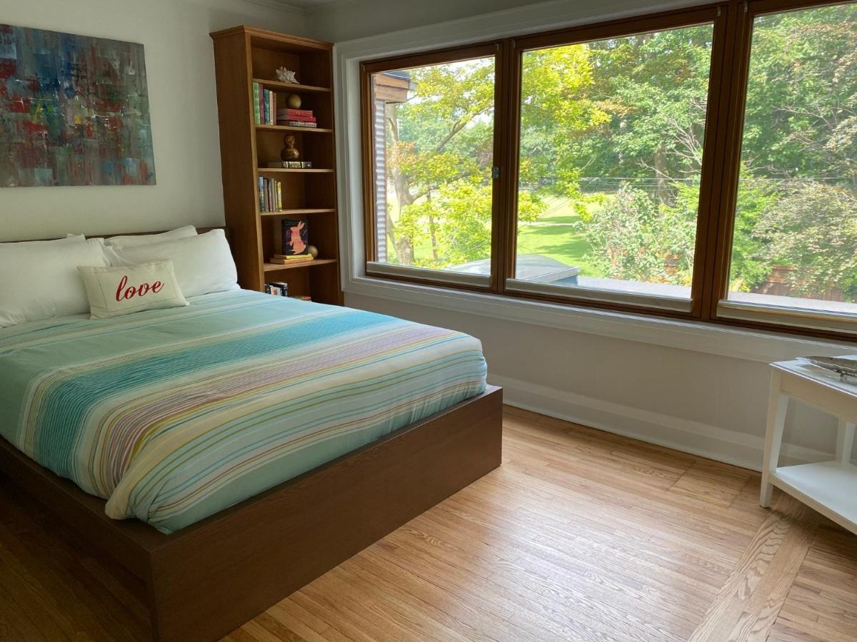 Superb Beach Home:Heated Pool-Hot Tub Open 365Days Toronto Bagian luar foto