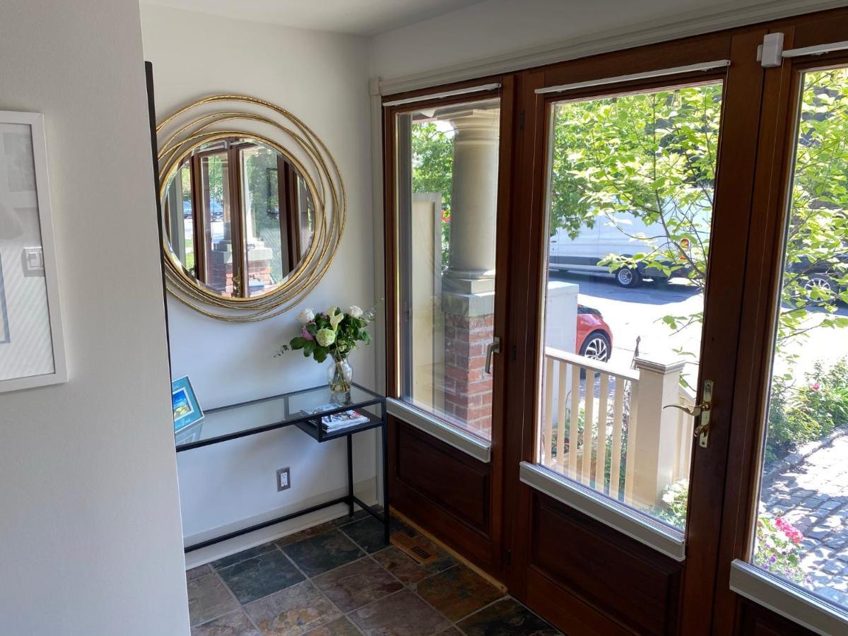 Superb Beach Home:Heated Pool-Hot Tub Open 365Days Toronto Bagian luar foto