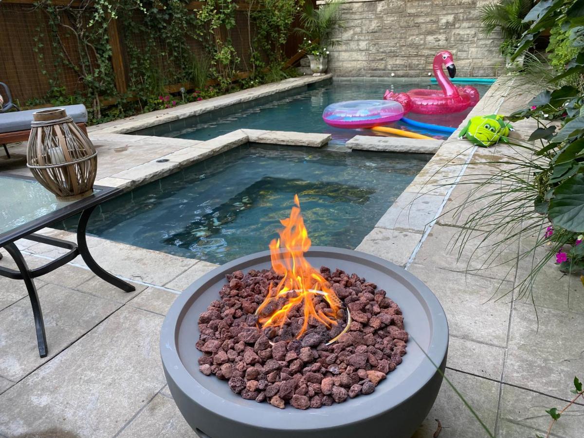 Superb Beach Home:Heated Pool-Hot Tub Open 365Days Toronto Bagian luar foto