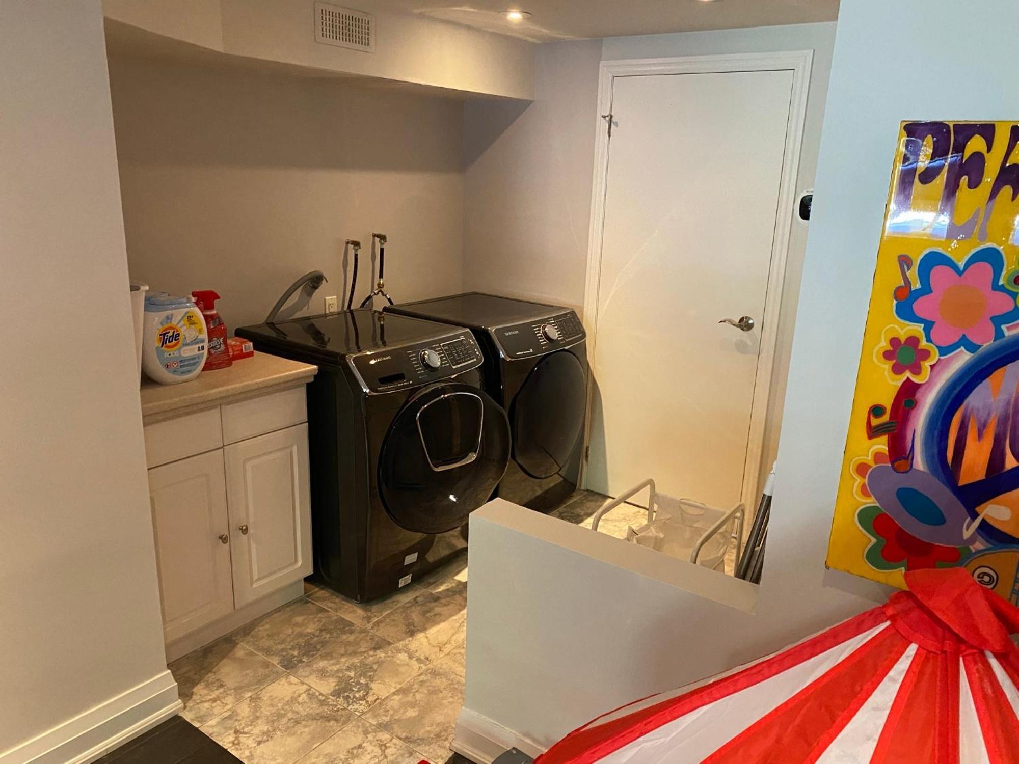 Superb Beach Home:Heated Pool-Hot Tub Open 365Days Toronto Bagian luar foto